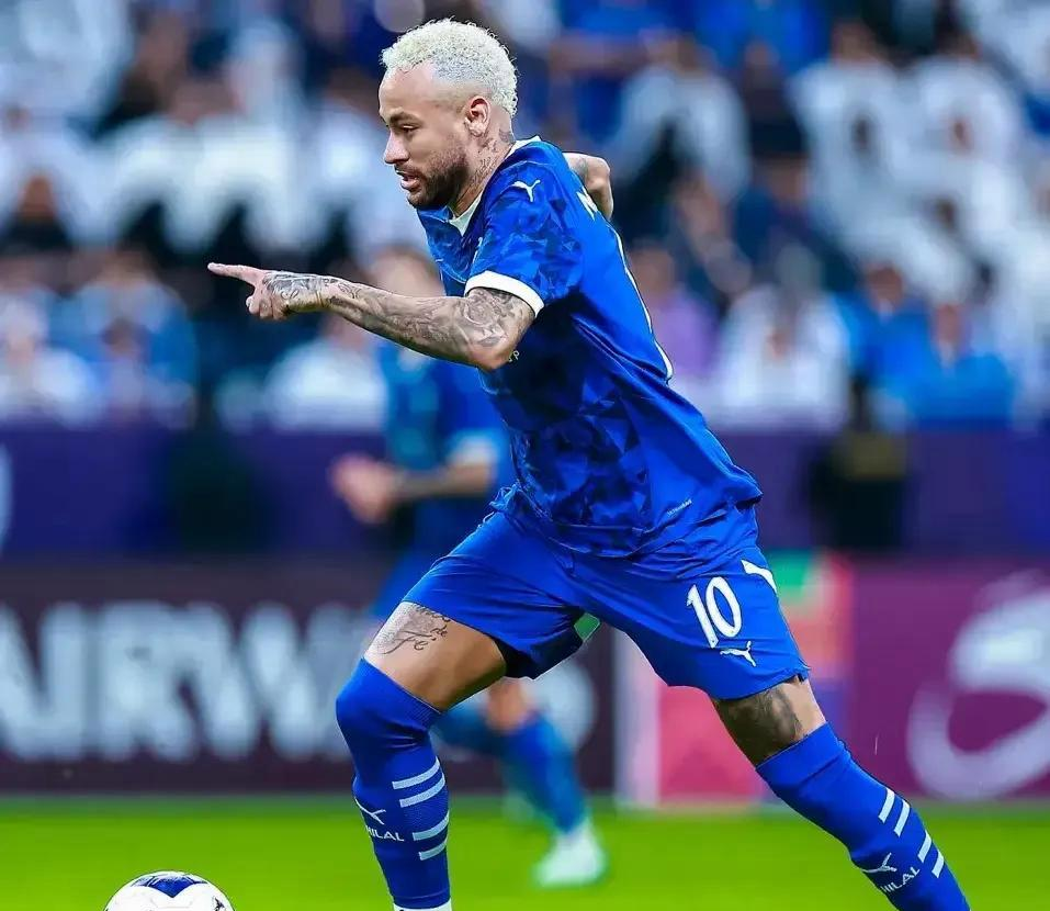 乐鱼官方网站-内马尔意外战胜RNG，锐不可当引爆全场！热度持续攀升-乐鱼官方网站